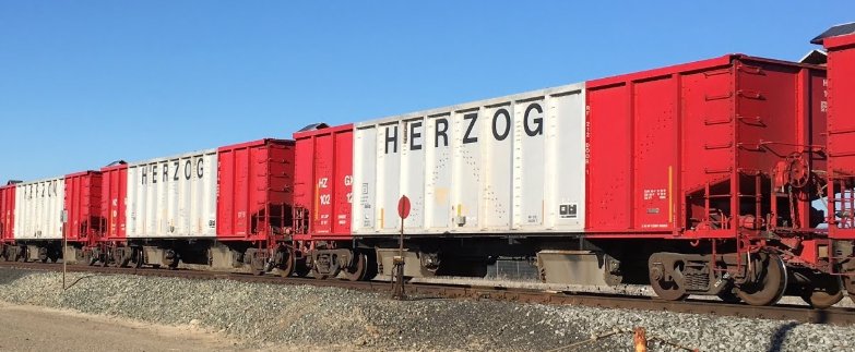 Specialty freight cars